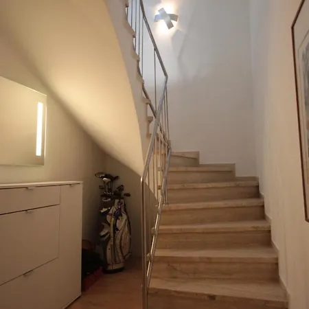 Maisonette Am Mantelsteig 위버링겐